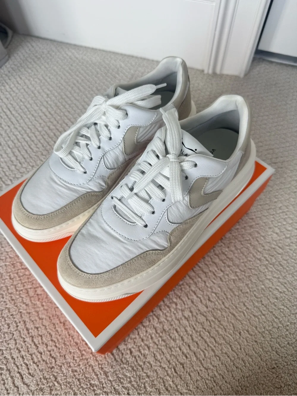 Voile Blanche Grenelle Sneakers, Size 38